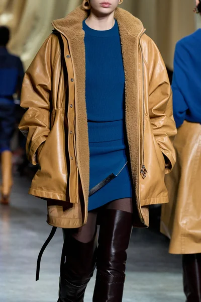 Look 53